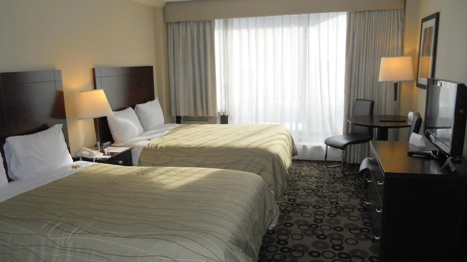 Park Inn & Suites By Radisson Vancouver