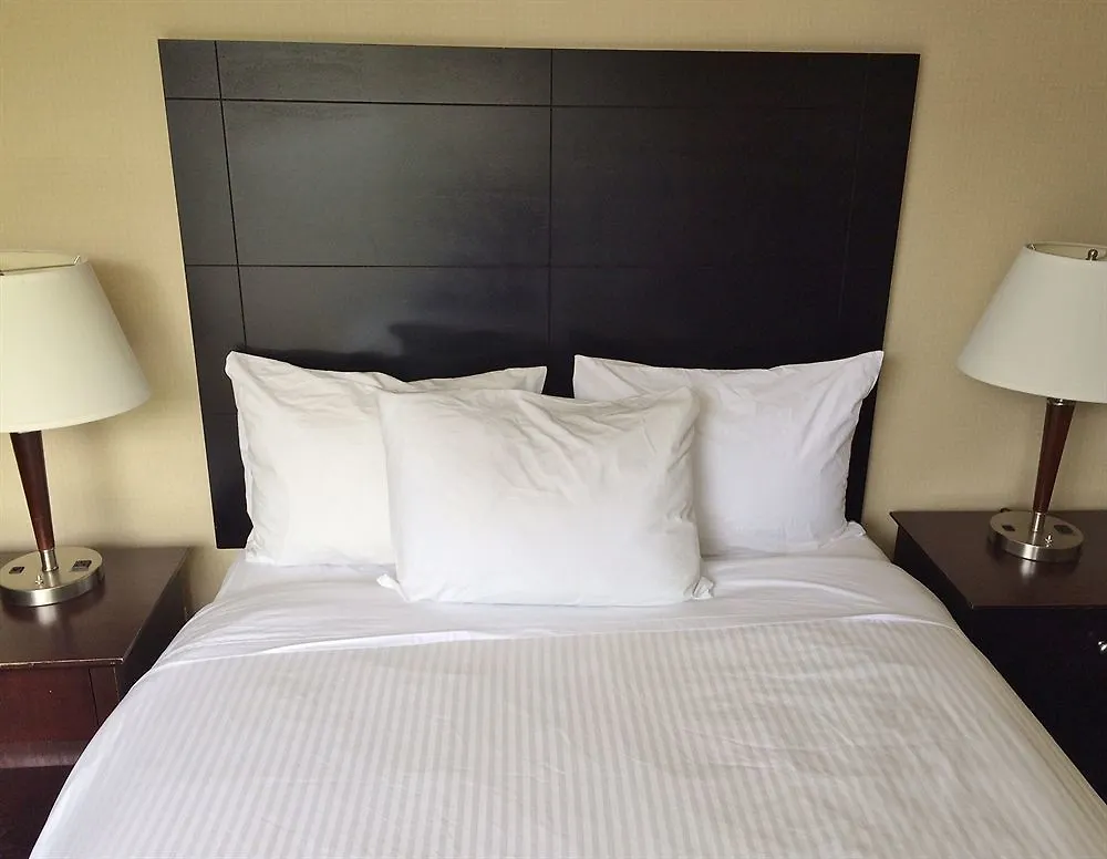 Park Inn & Suites By Radisson Vancouver Hotel