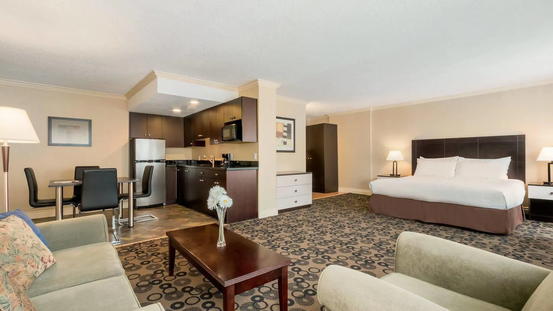 *** Hotel Park Inn & Suites By Radisson Vancouver Canada