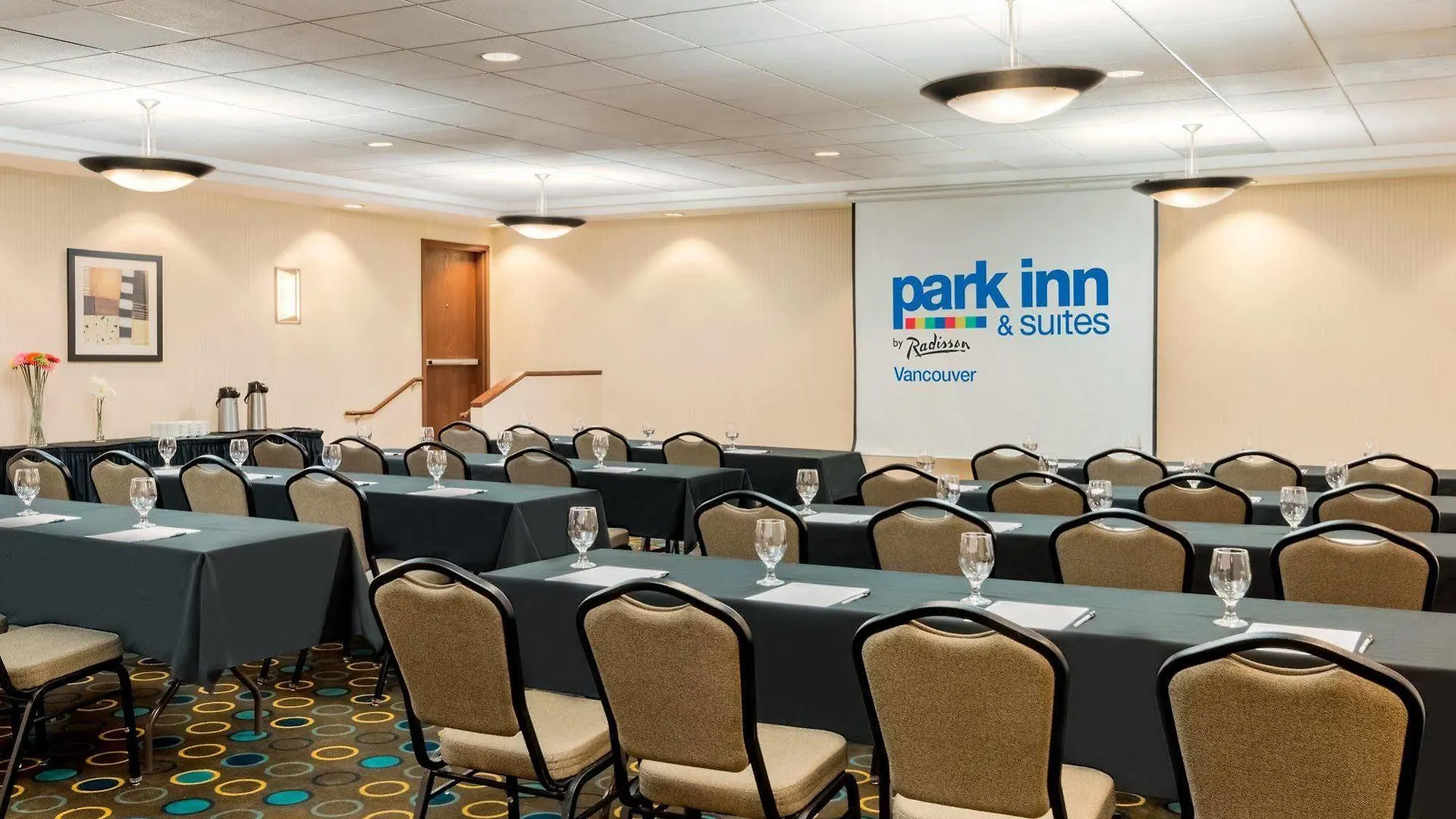 Park Inn & Suites By Radisson Vancouver 3*,  Canada